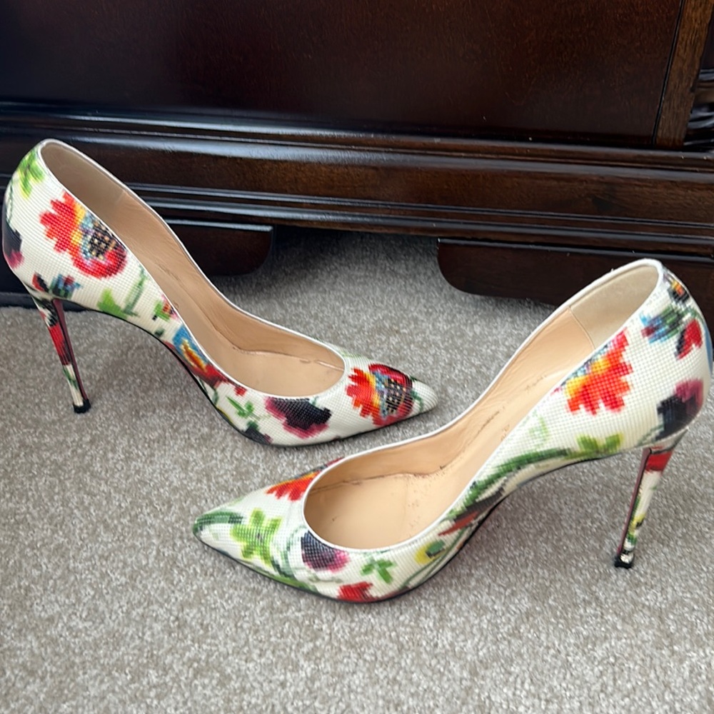 Gorgeous multi colored size 38 Christian Louboutin heels